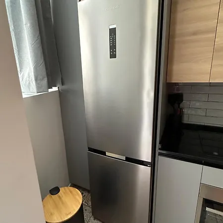 2 Διαμέρισμα *