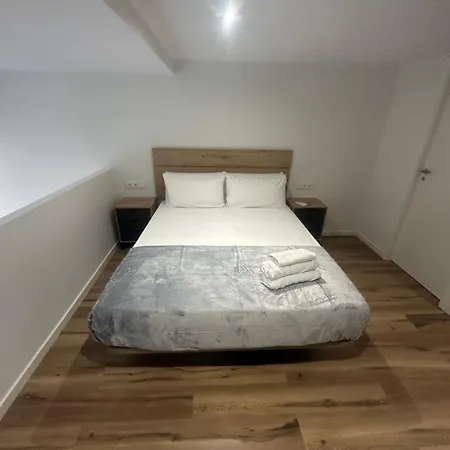 Appartement 2 *